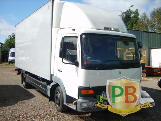 Mercedes  04 Plate Atego 0815 Box